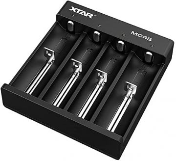 XTAR MC4 Caricabatterie rapido multislitta per batterie sigaretta elettronica 